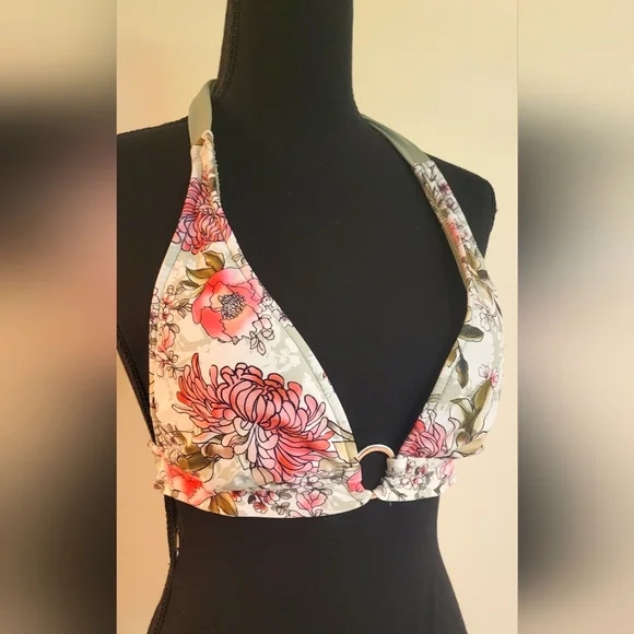 Mossimo Supply Co. Floral Bikini Top In Pink and Green (Size‎ M) - Picture 2 of 14